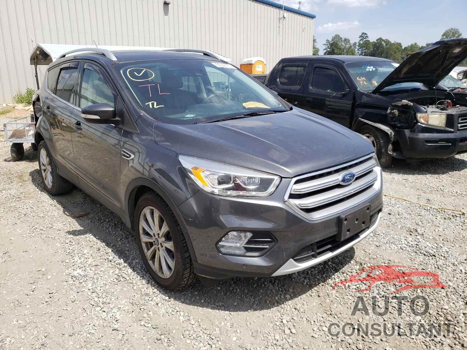 FORD ESCAPE 2017 - 1FMCU0J93HUD56439