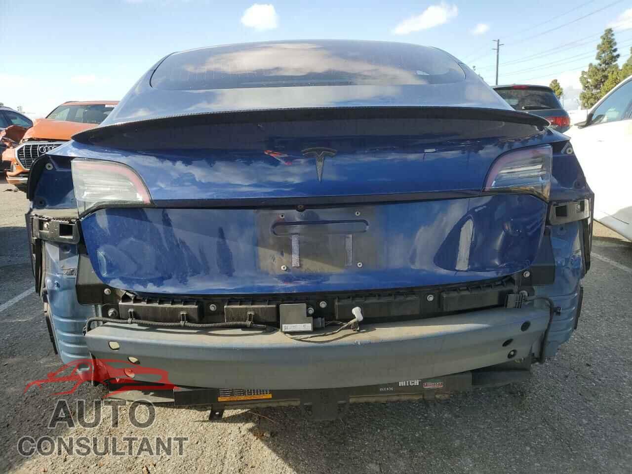 TESLA MODEL 3 2018 - 5YJ3E1EA2JF033879
