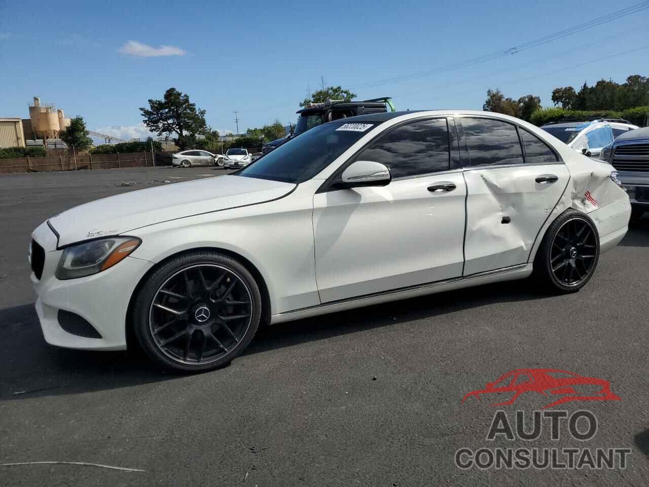 MERCEDES-BENZ C-CLASS 2015 - 55SWF4KBXFU032476