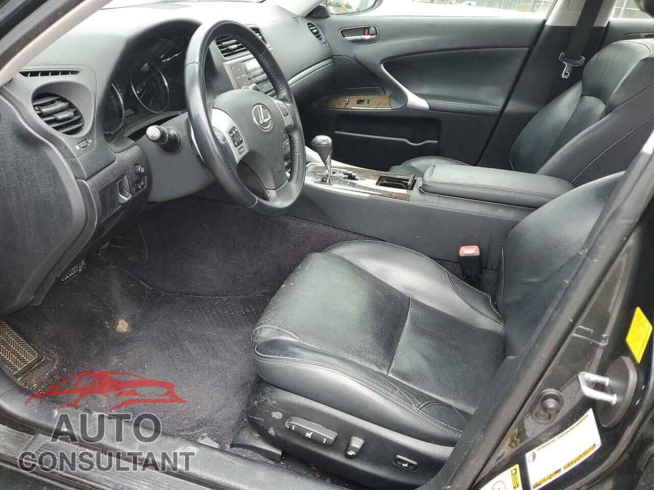 LEXUS IS 2011 - JTHBF5C2XB5138537