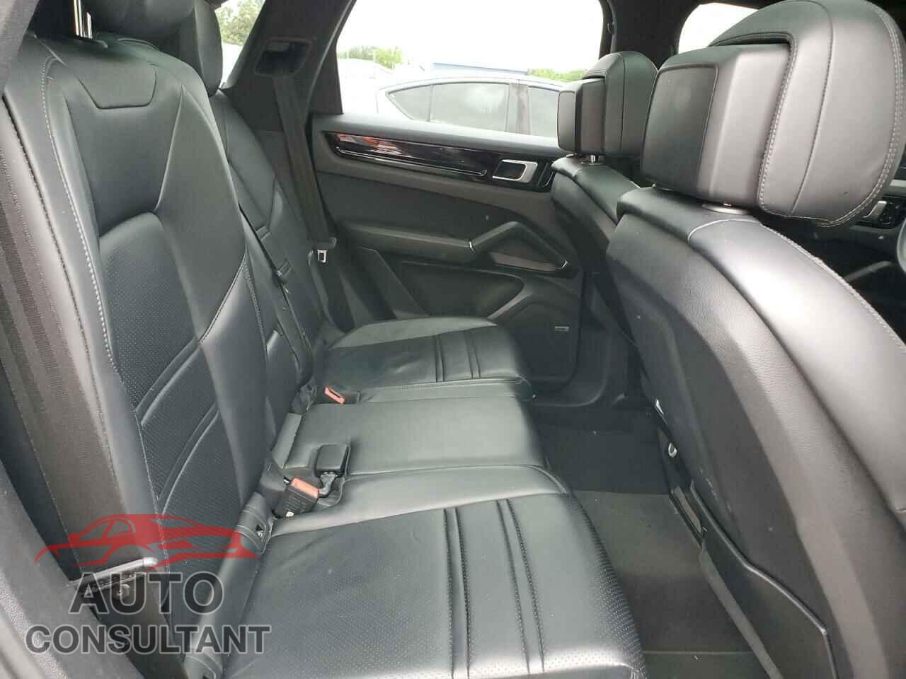 PORSCHE CAYENNE 2019 - WP1AA2AY2KDA07320