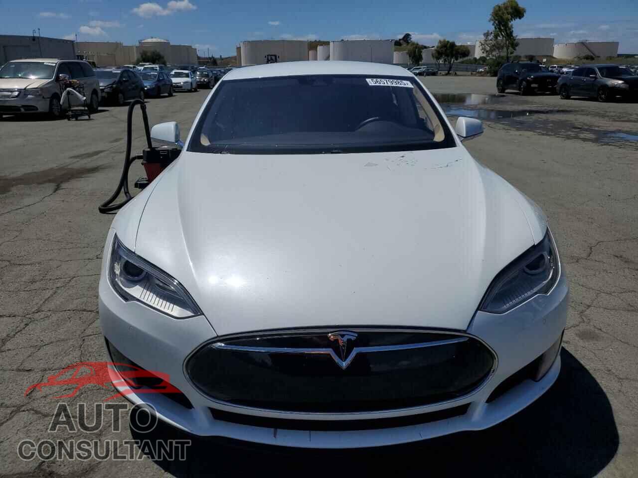 TESLA MODEL S 2015 - 5YJSA1S27FF085522
