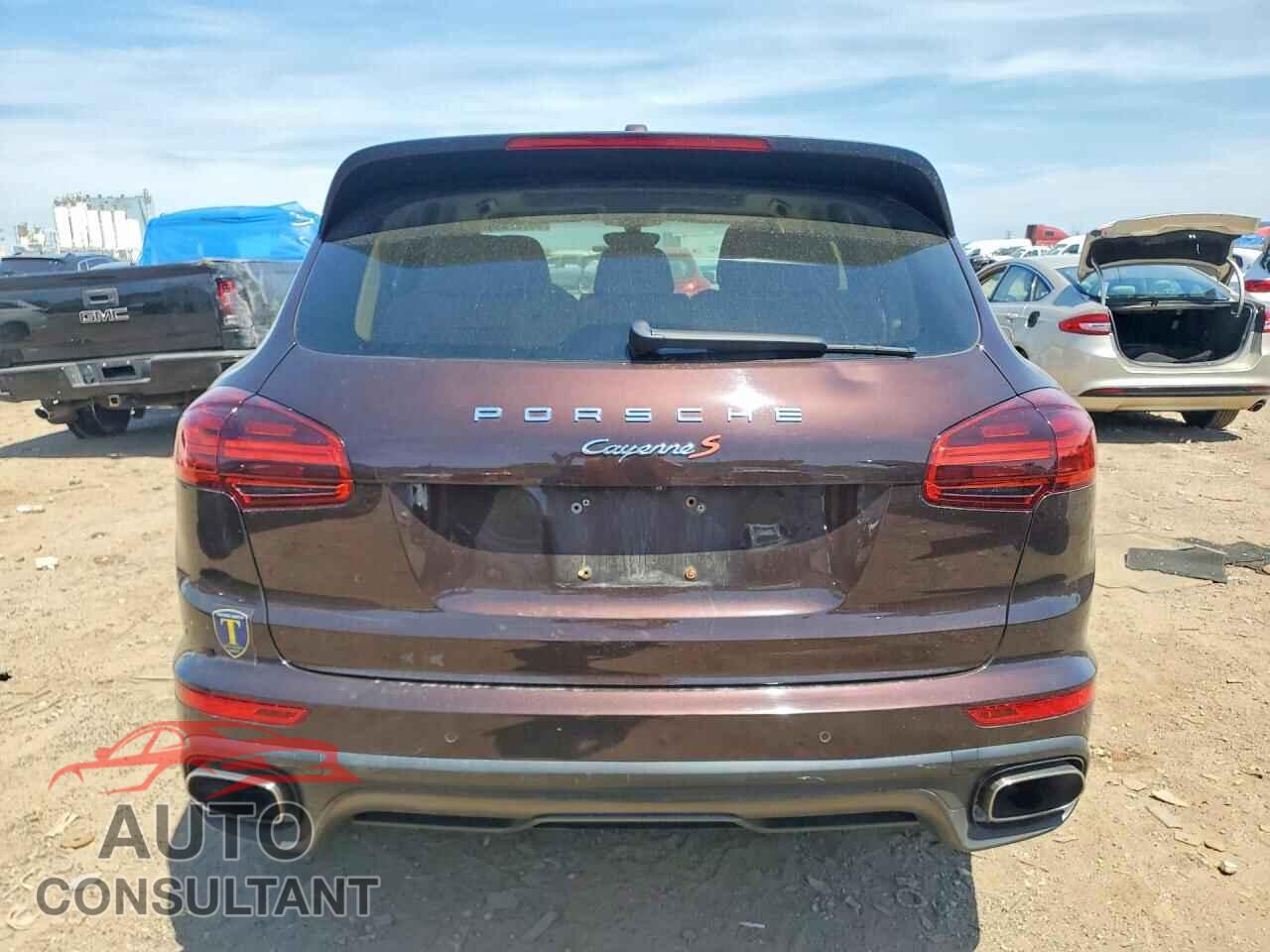 PORSCHE CAYENNE 2016 - WP1AA2A28GLA01711