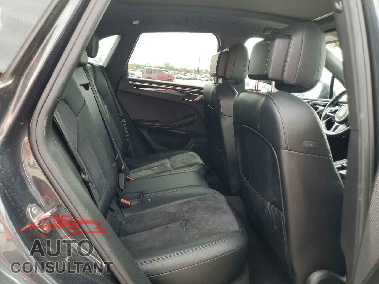 PORSCHE MACAN 2017 - WP1AA2A55HLB81600