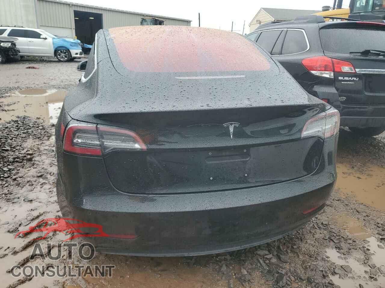 TESLA MODEL 3 2018 - 5YJ3E1EA1JF026390