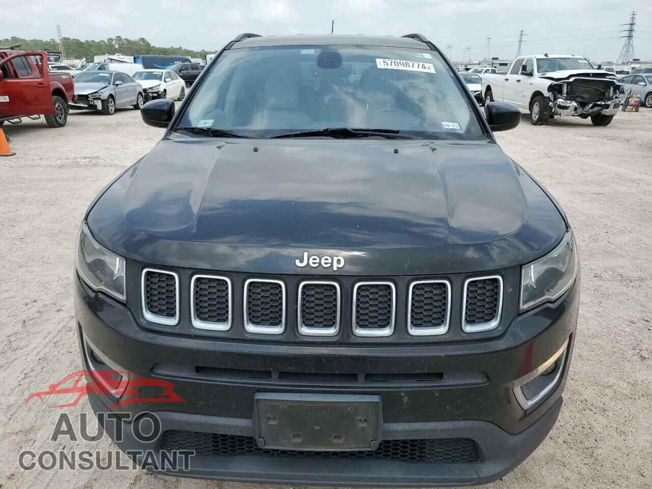 JEEP COMPASS 2017 - 3C4NJCBB8HT668856