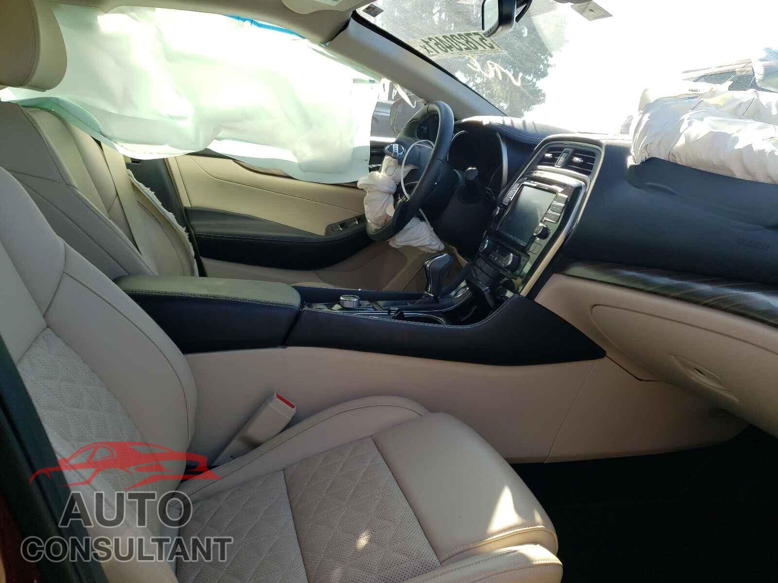 NISSAN MAXIMA 2018 - 1N4AA6AP5JC402425