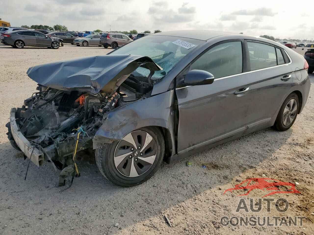 HYUNDAI IONIQ 2018 - KMHC75LC5JU103898