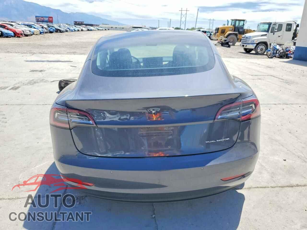 TESLA MODEL 3 2018 - 5YJ3E1EB5JF093180