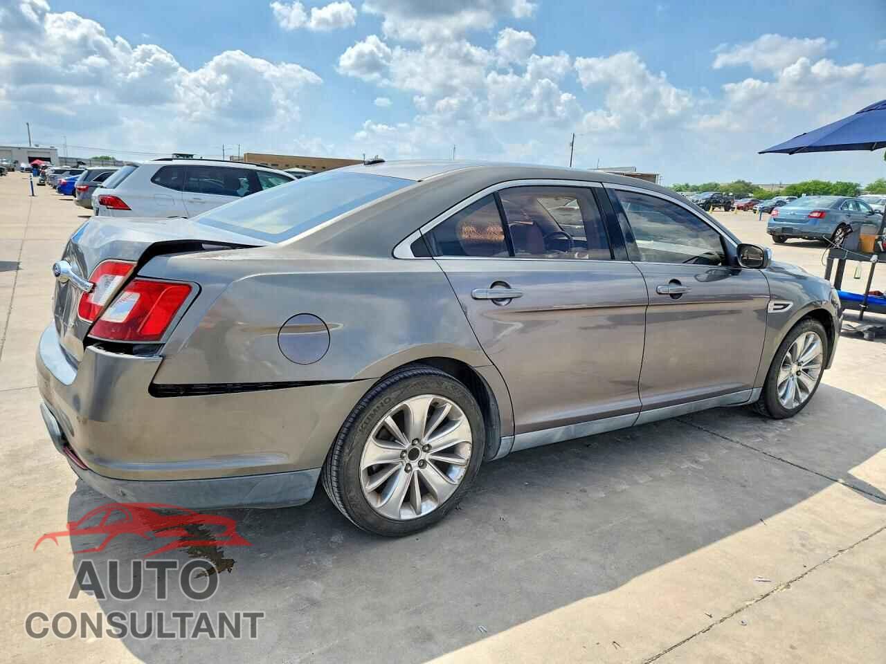 FORD TAURUS 2011 - 1FAHP2FW8BG174937