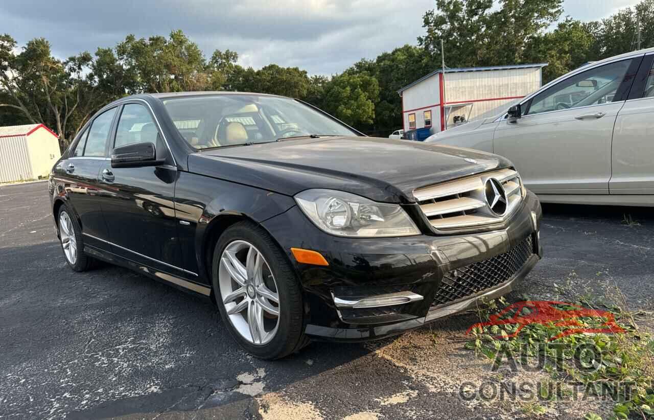MERCEDES-BENZ C-CLASS 2012 - WDDGF4HB7CR231400