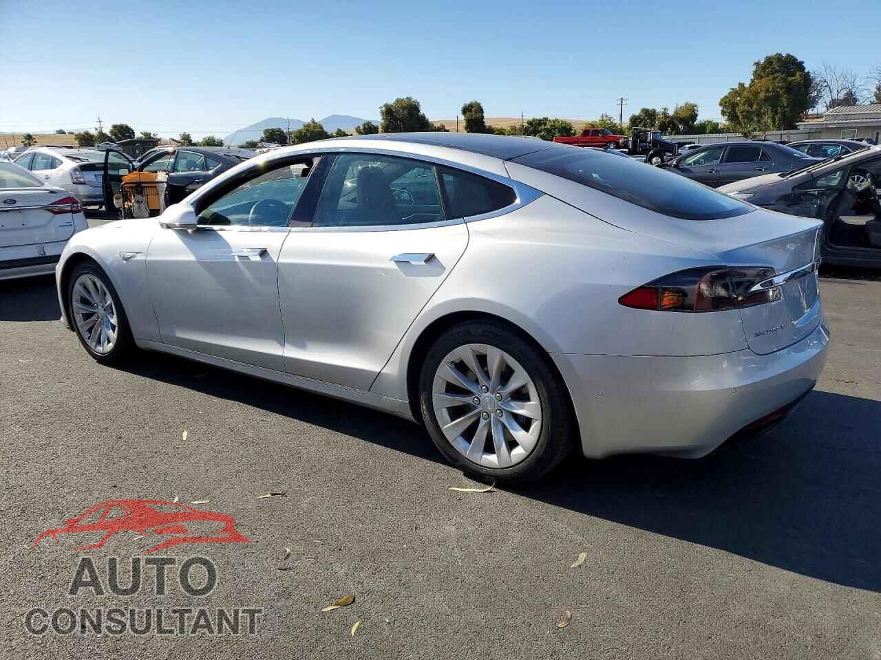 TESLA MODEL S 2016 - 5YJSA1E19GF155686