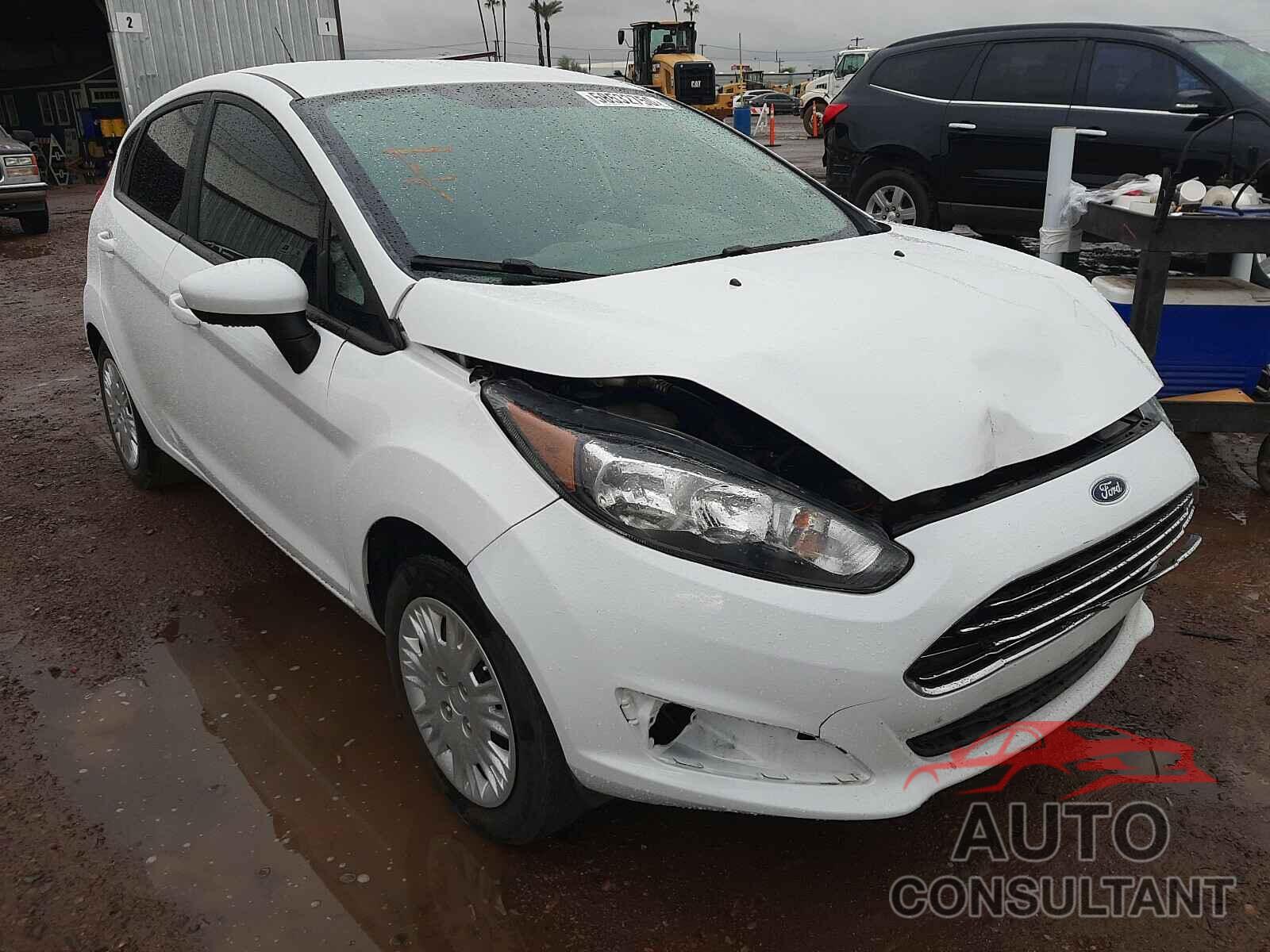 FORD FIESTA 2018 - 3FADP4TJ9JM135622