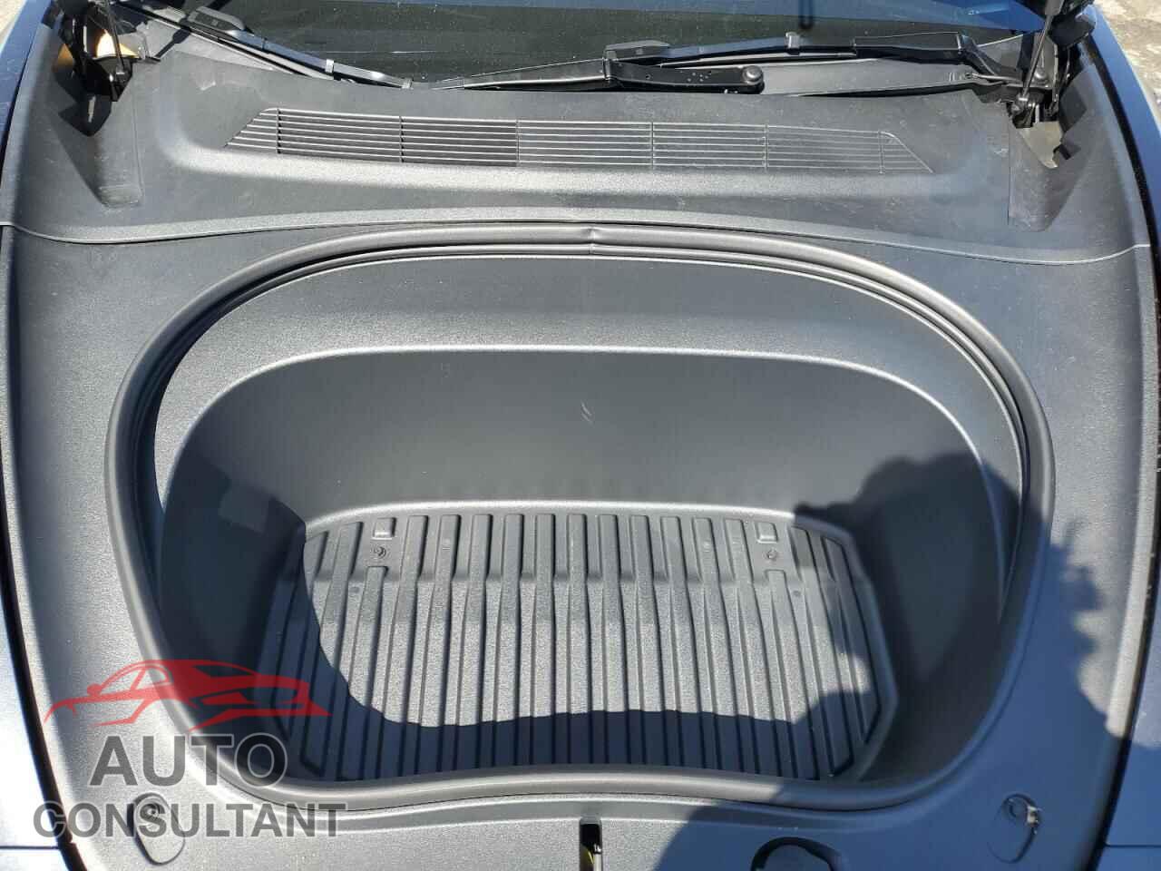 TESLA MODEL 3 2025 - 5YJ3E1EA5SF994445