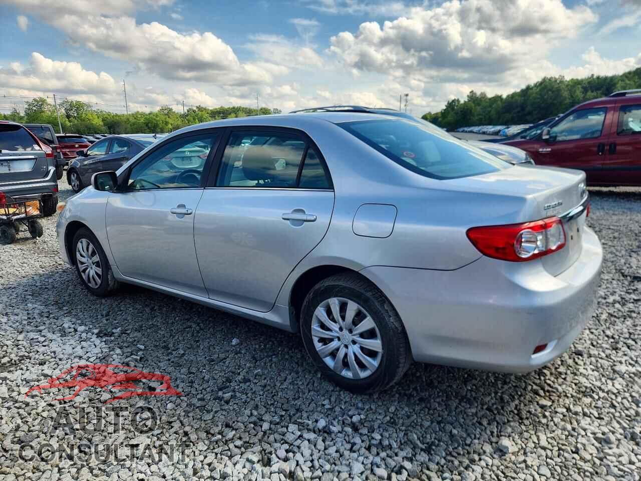 TOYOTA COROLLA 2013 - 2T1BU4EE8DC007427