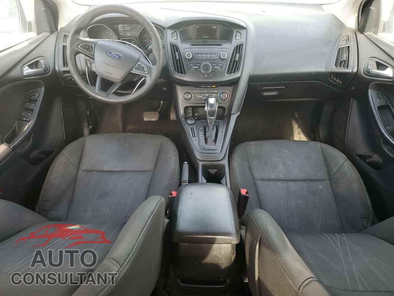 FORD FOCUS 2015 - 1FADP3F2XFL220072