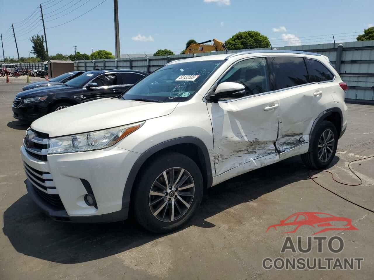 TOYOTA HIGHLANDER 2018 - 5TDKZRFH2JS550203