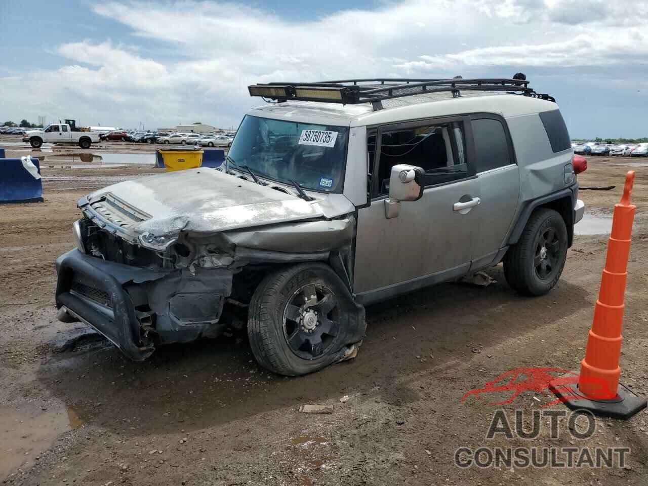 TOYOTA FJ CRUISER 2009 - JTEBU11F79K057847