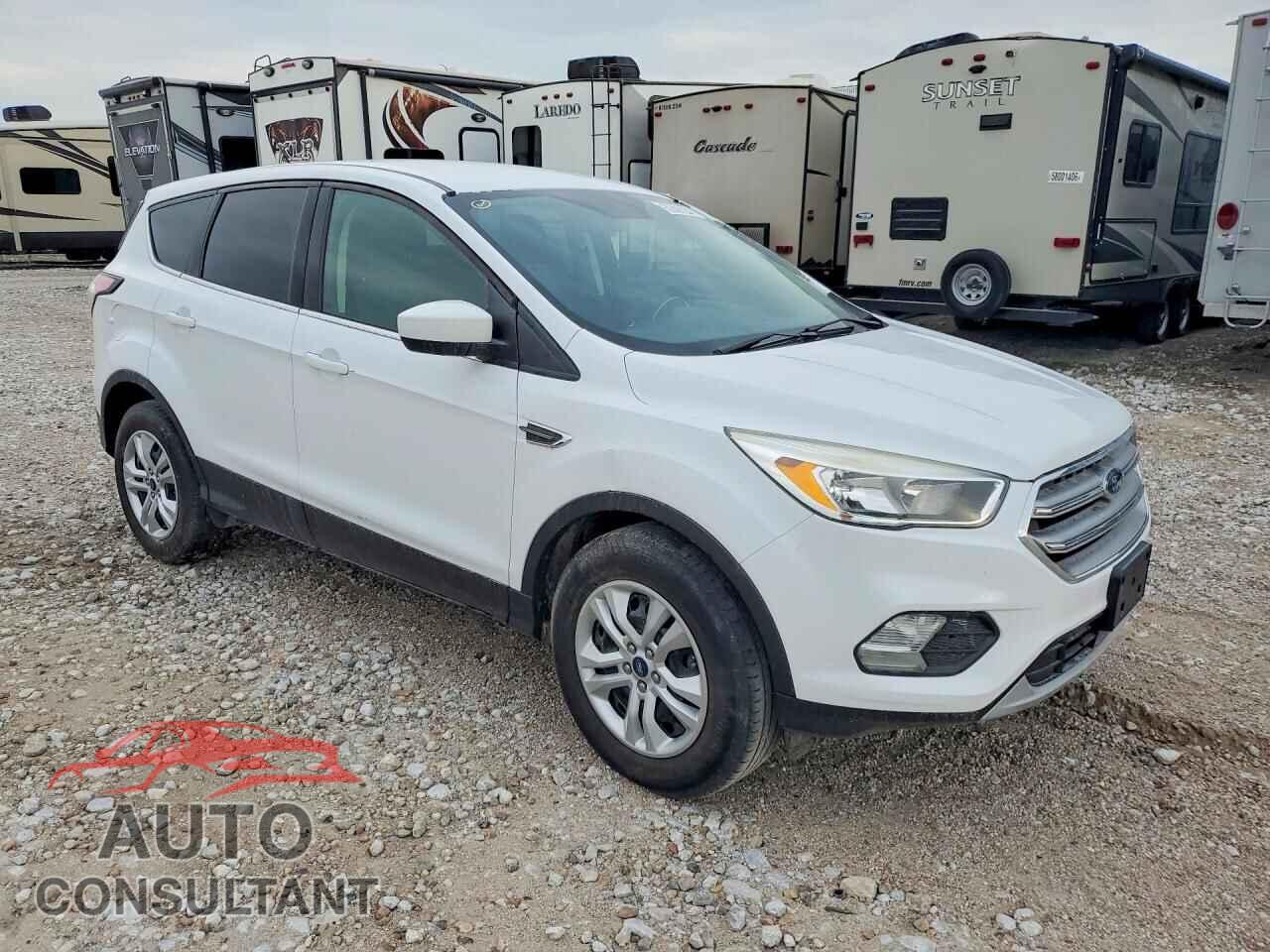 FORD ESCAPE 2017 - 1FMCU9GD5HUE55814