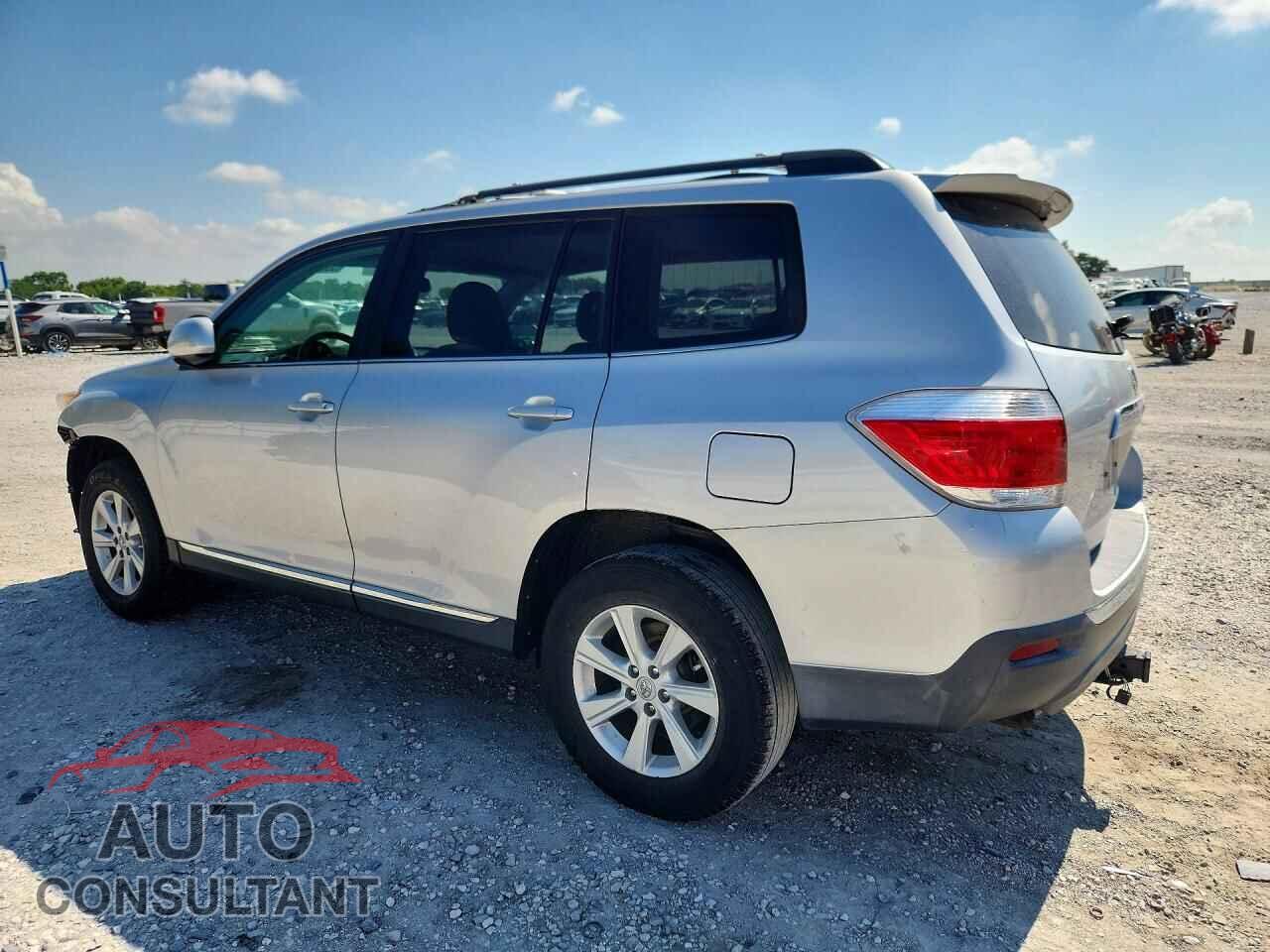 TOYOTA HIGHLANDER 2011 - 5TDBK3EH0BS044633