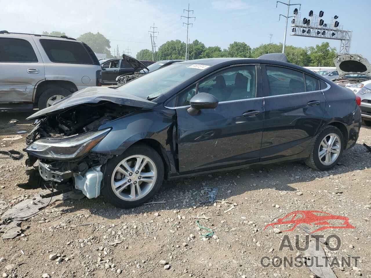 CHEVROLET CRUZE 2018 - 1G1BE5SM8J7216302