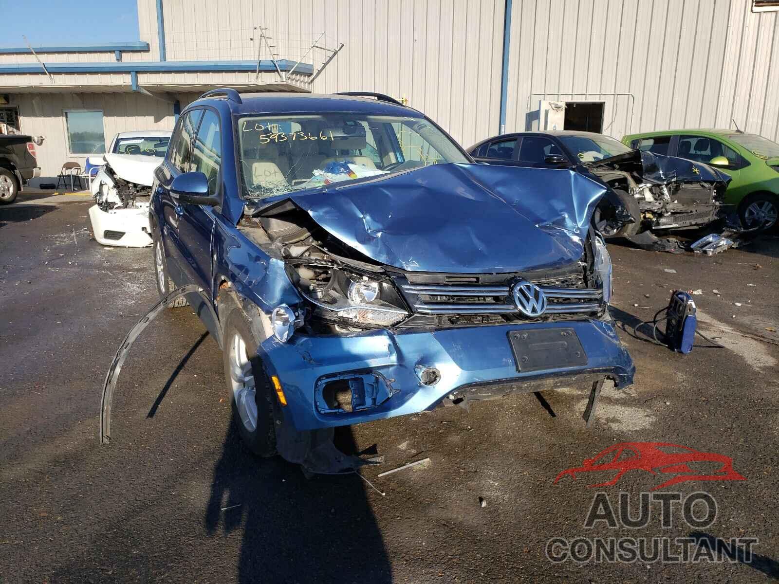 VOLKSWAGEN TIGUAN 2017 - WVGBV7AX7HW512065