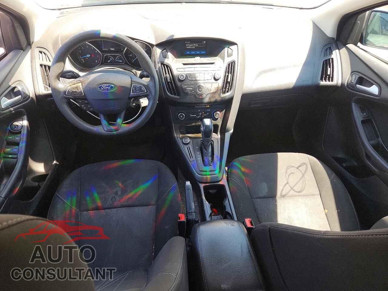 FORD FOCUS 2015 - 1FADP3F22FL220521