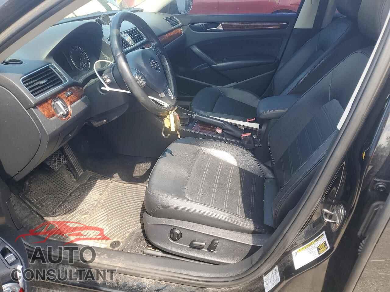VOLKSWAGEN PASSAT 2012 - 1VWCH7A36CC036993
