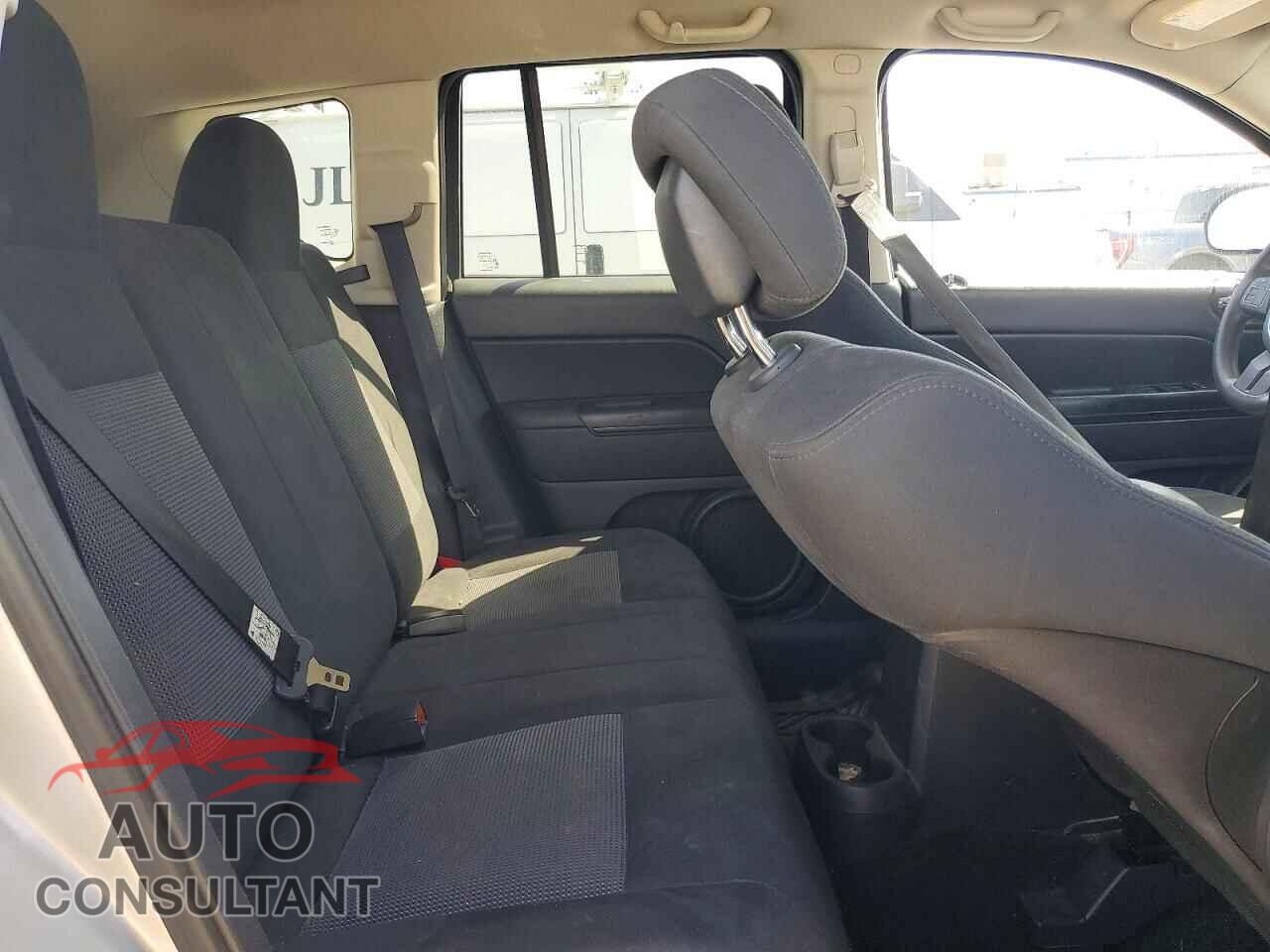 JEEP COMPASS 2013 - 1C4NJDAB6DD240761