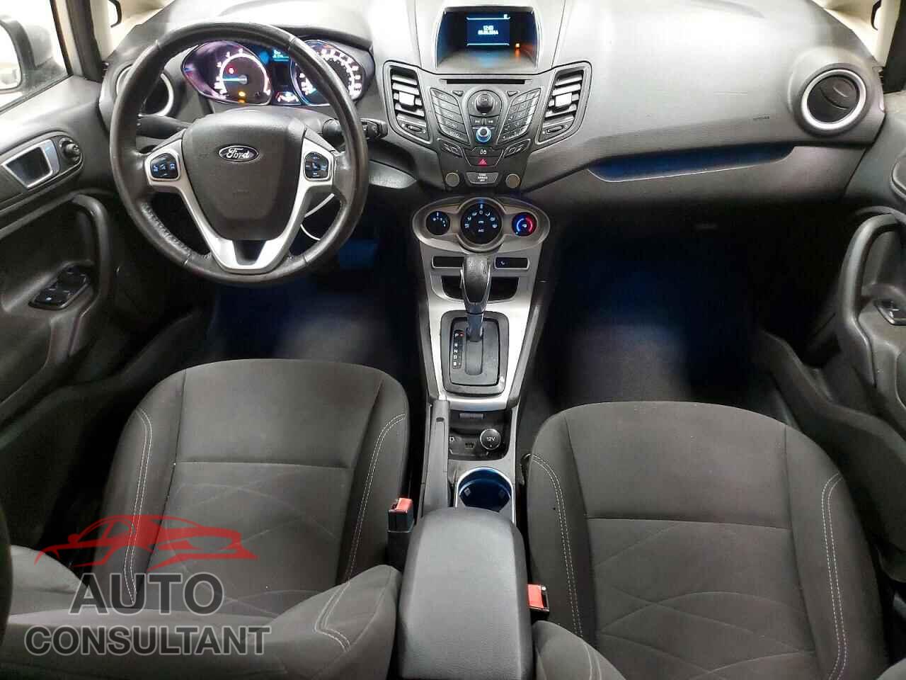 FORD FIESTA 2015 - 3FADP4EJ5FM124525