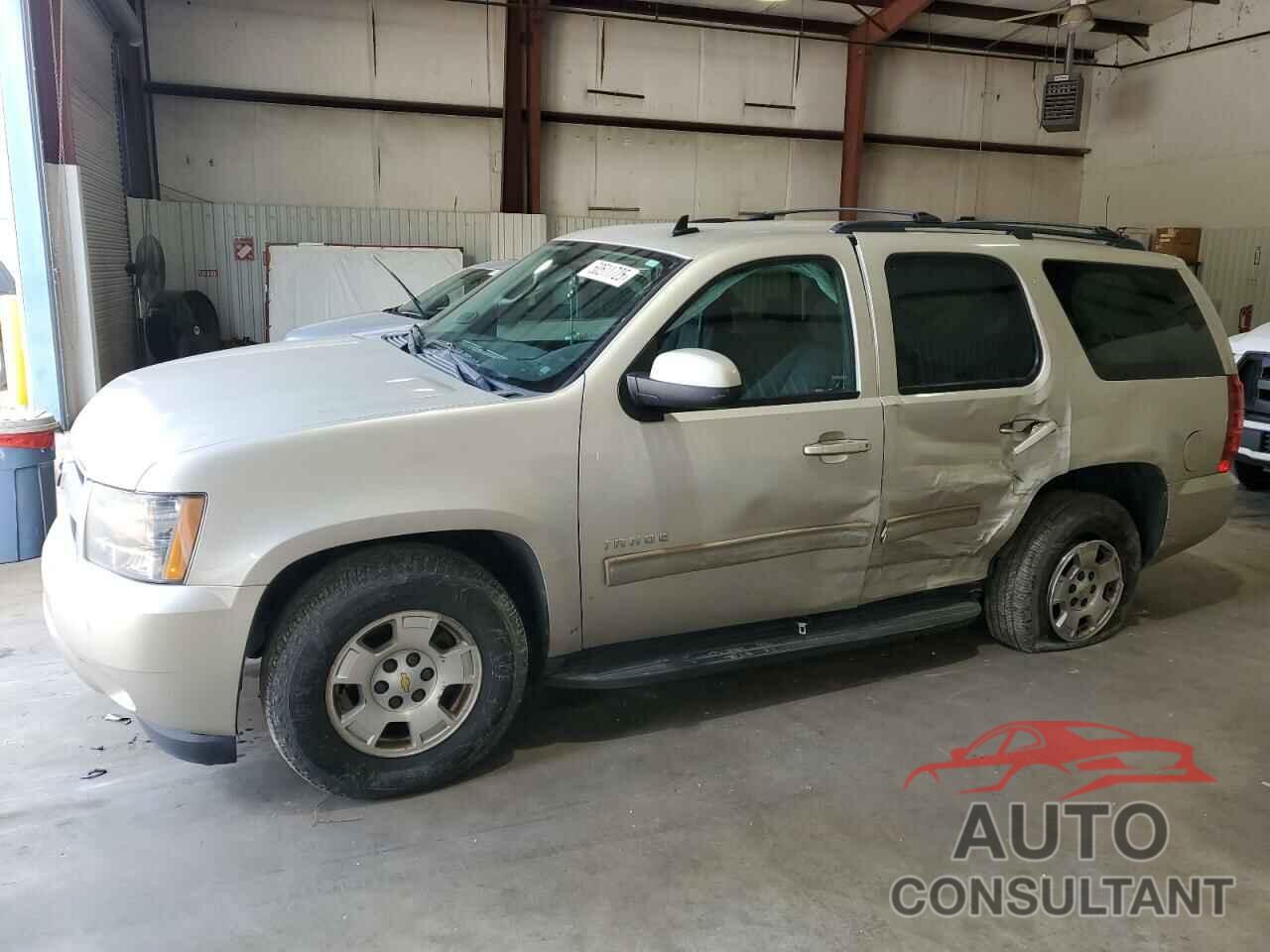 CHEVROLET TAHOE 2013 - 1GNSCAE03DR212317
