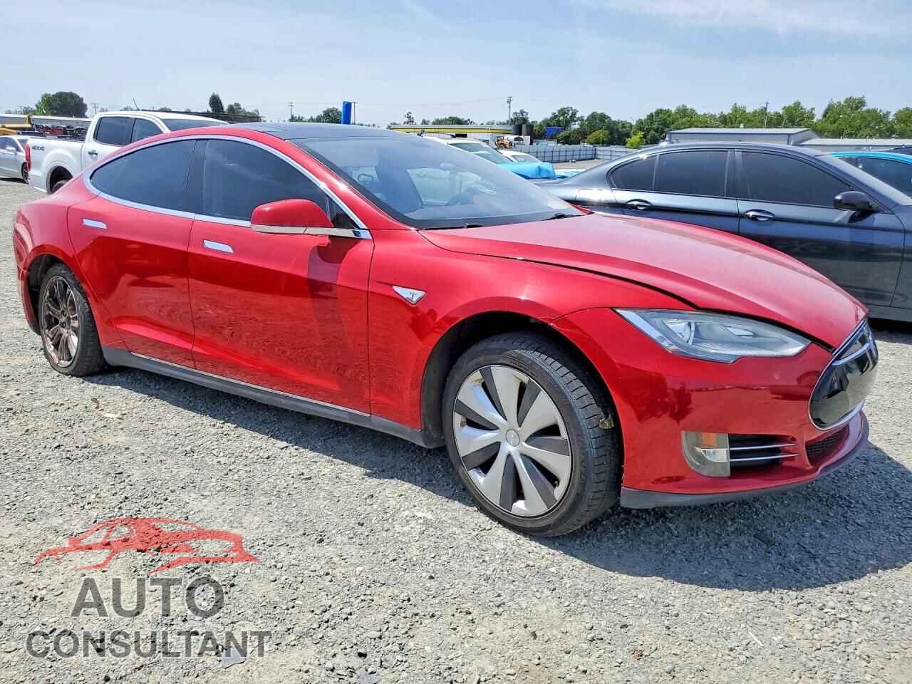 TESLA MODEL S 2013 - 5YJSA1DP8DFP09219