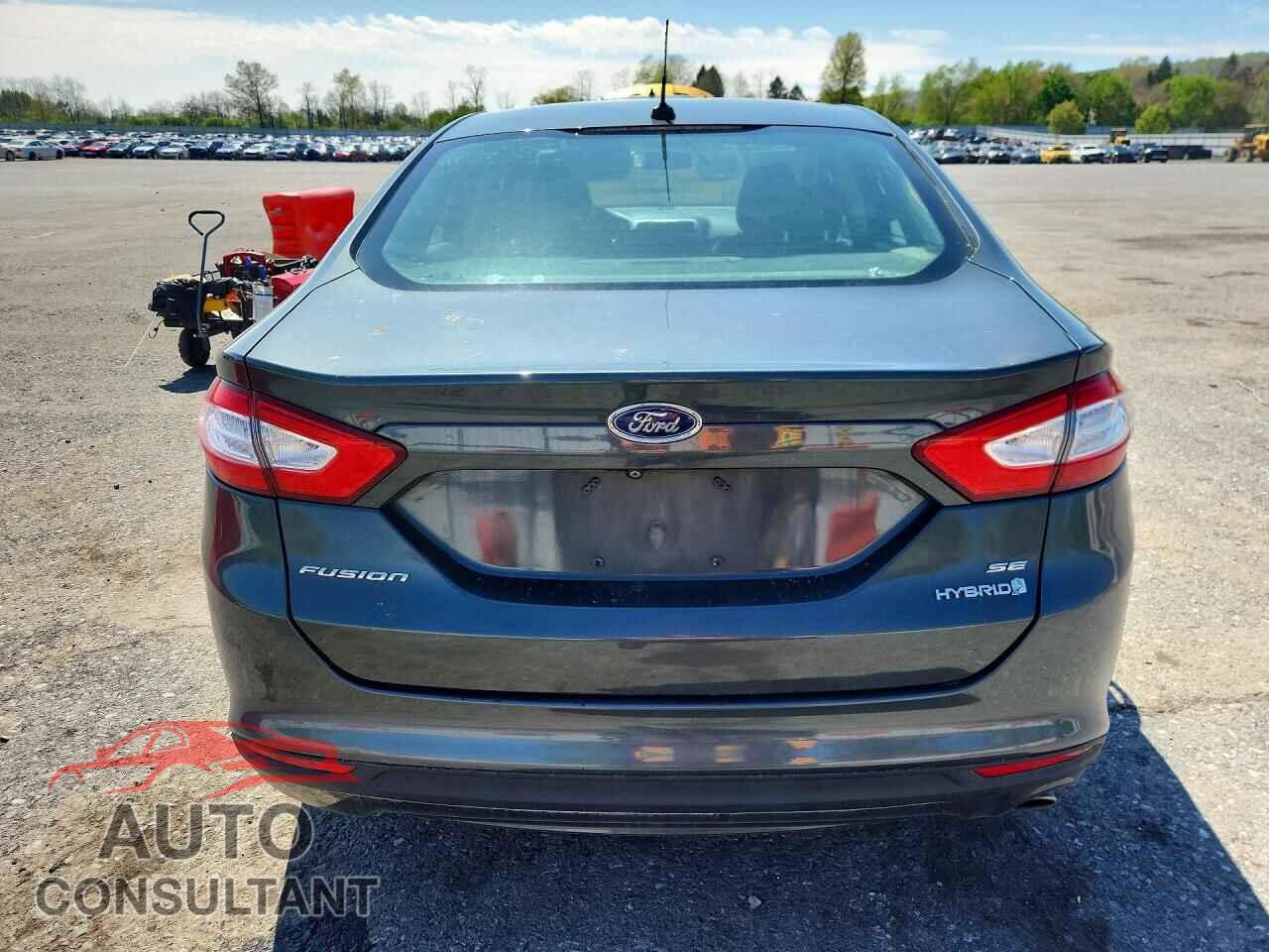 FORD FUSION 2015 - 3FA6P0LU9FR242577