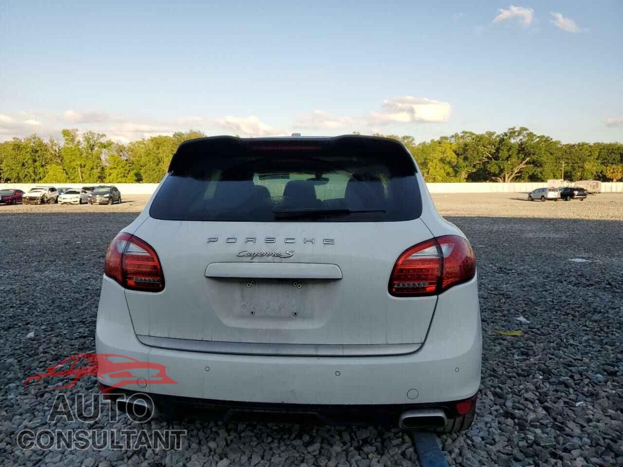 PORSCHE CAYENNE 2013 - WP1AB2A28DLA85229