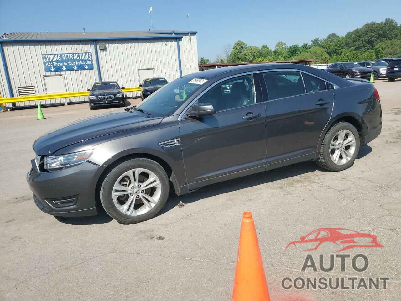 FORD TAURUS 2018 - 1FAHP2E84JG127616