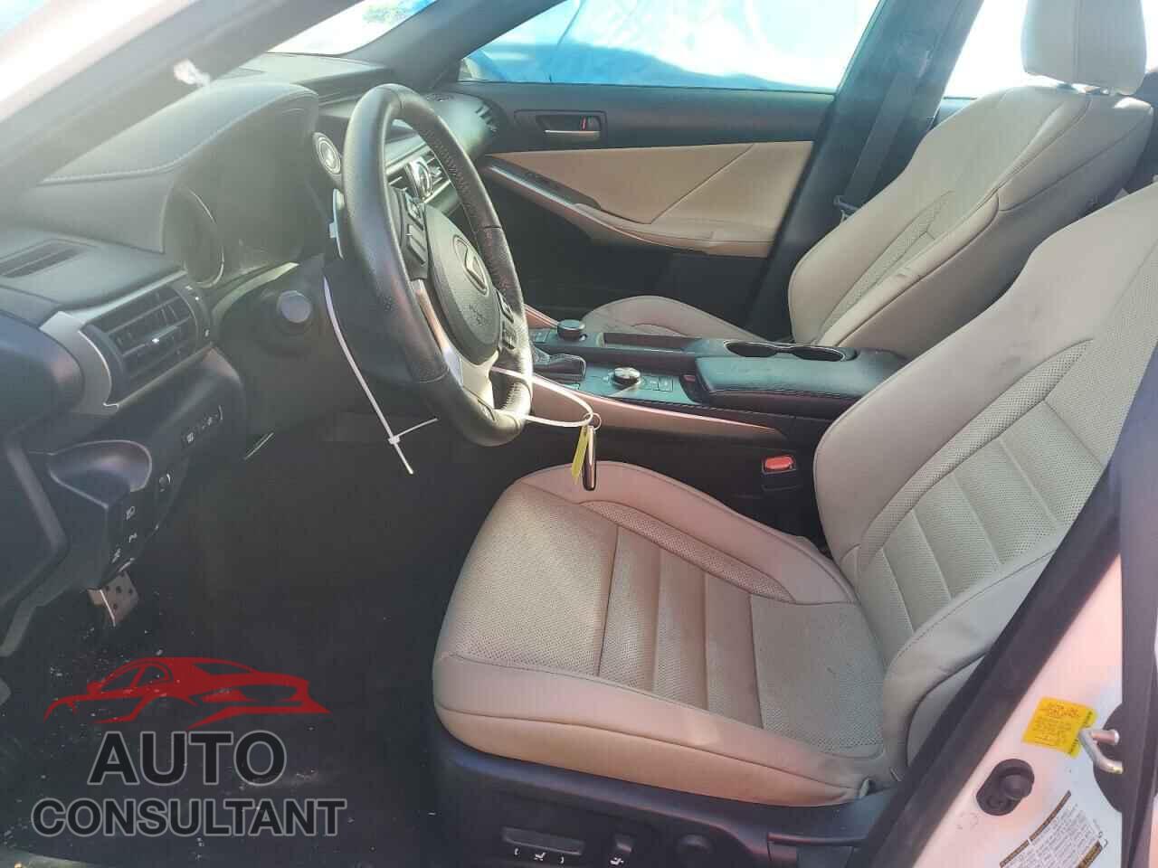 LEXUS IS 2018 - JTHBA1D27J5082206