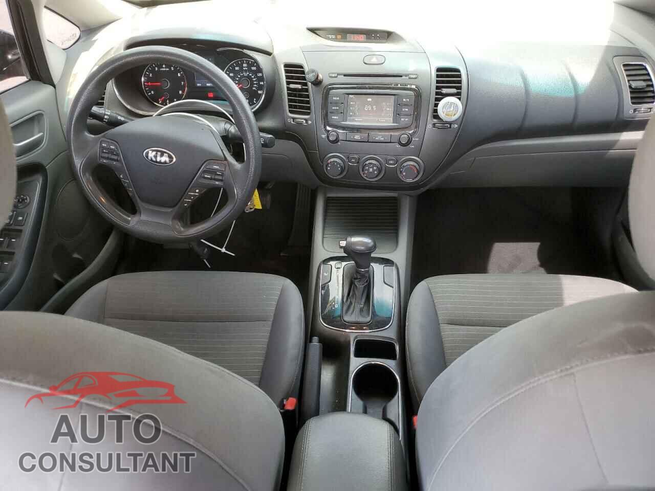 KIA FORTE 2017 - 3KPFL4A77HE062986