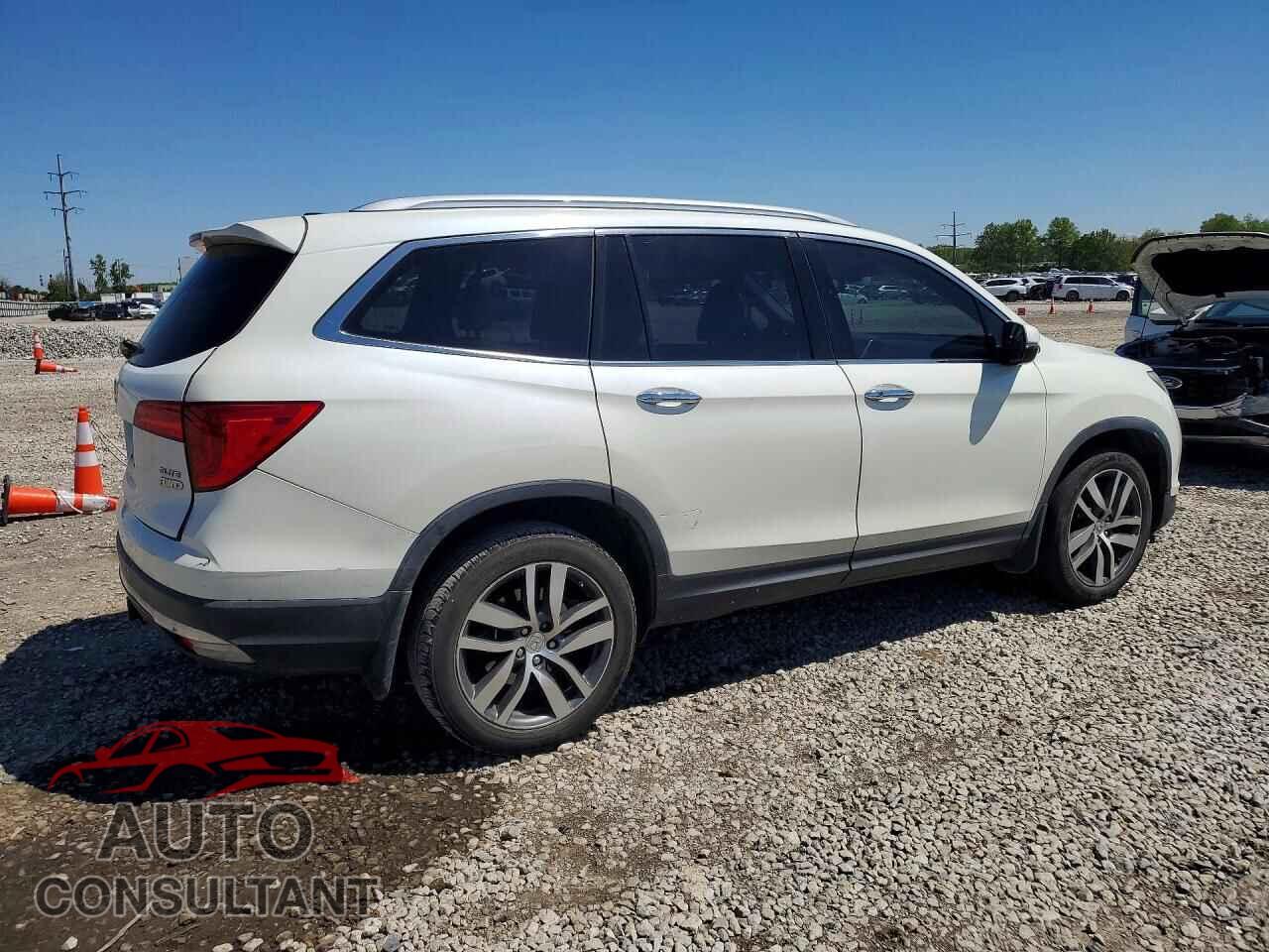 HONDA PILOT 2017 - 5FNYF6H07HB011826