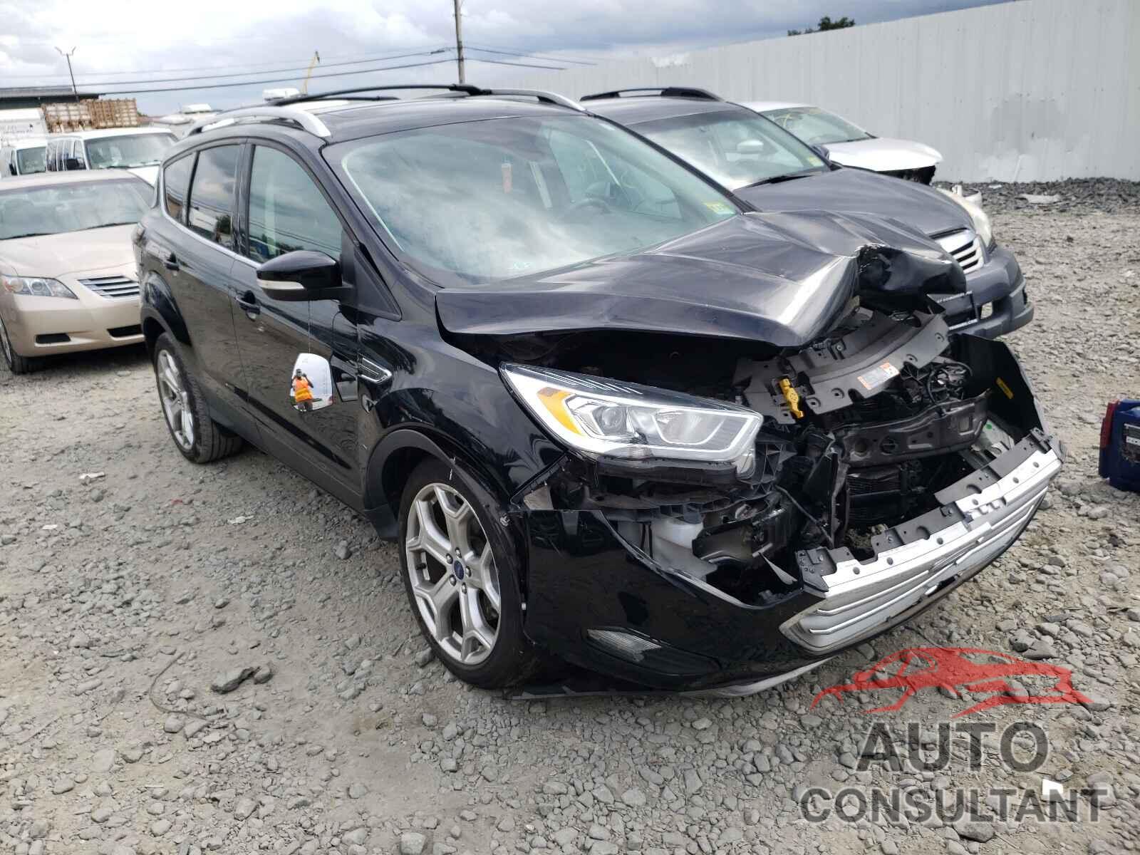 FORD ESCAPE 2017 - 1FMCU9JD1HUA56617