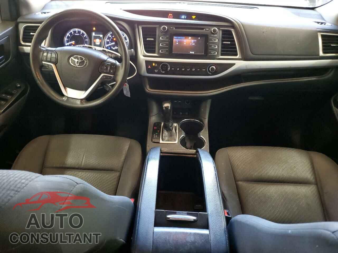 TOYOTA HIGHLANDER 2019 - 5TDBZRFH2KS738043