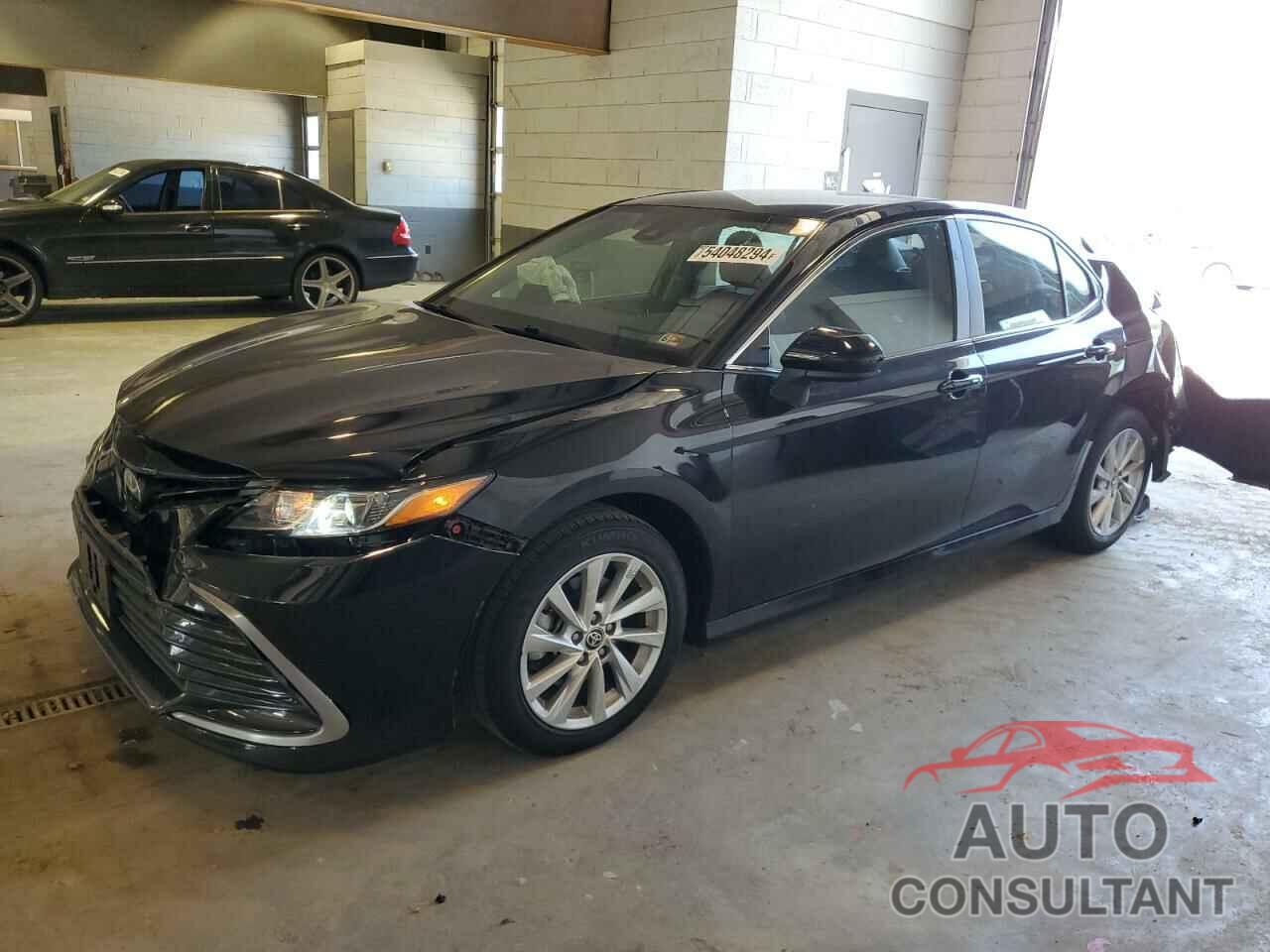 TOYOTA CAMRY 2021 - 4T1C11AK2MU556045