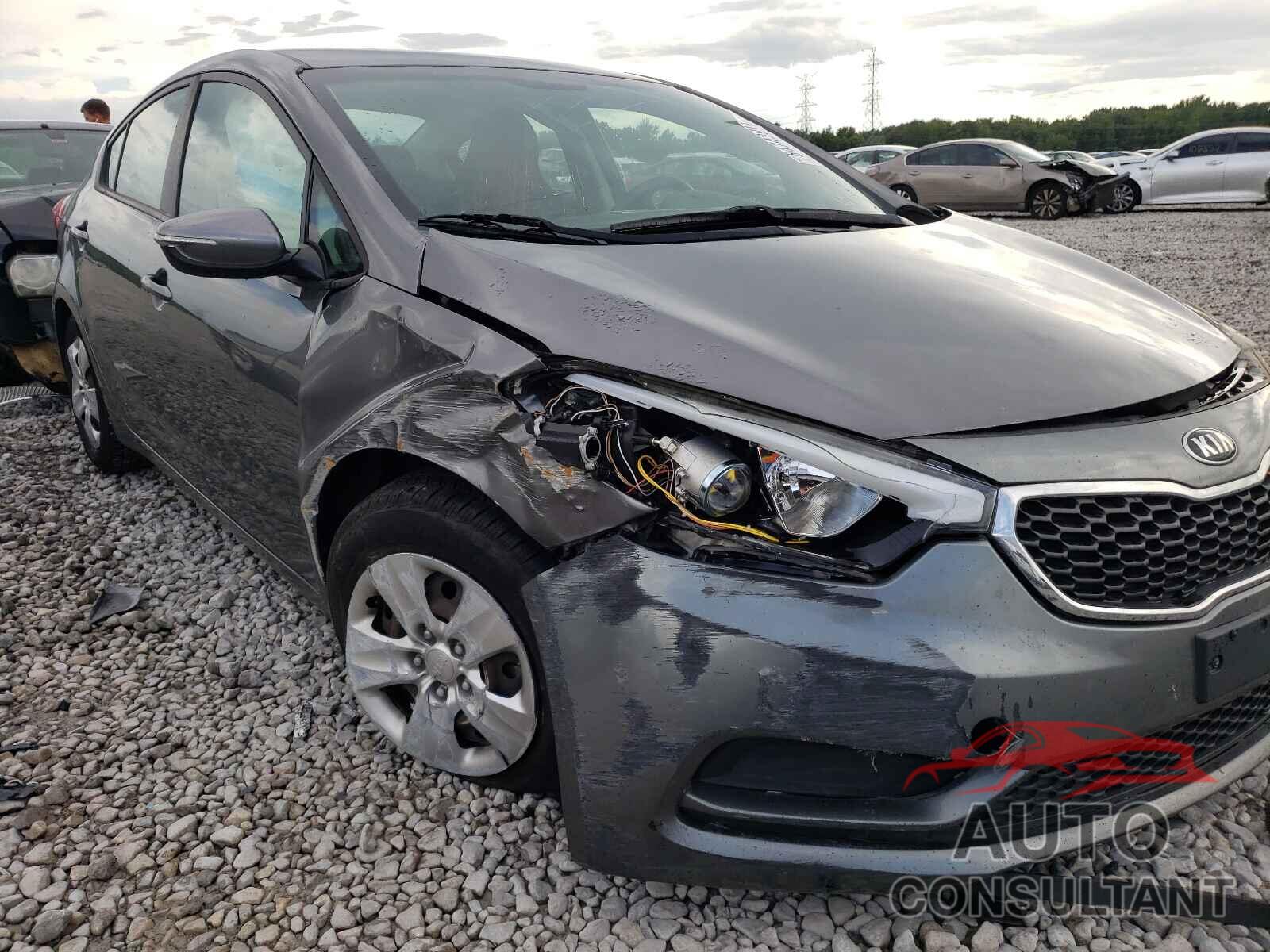 KIA FORTE 2016 - KNAFX4A64G5527159
