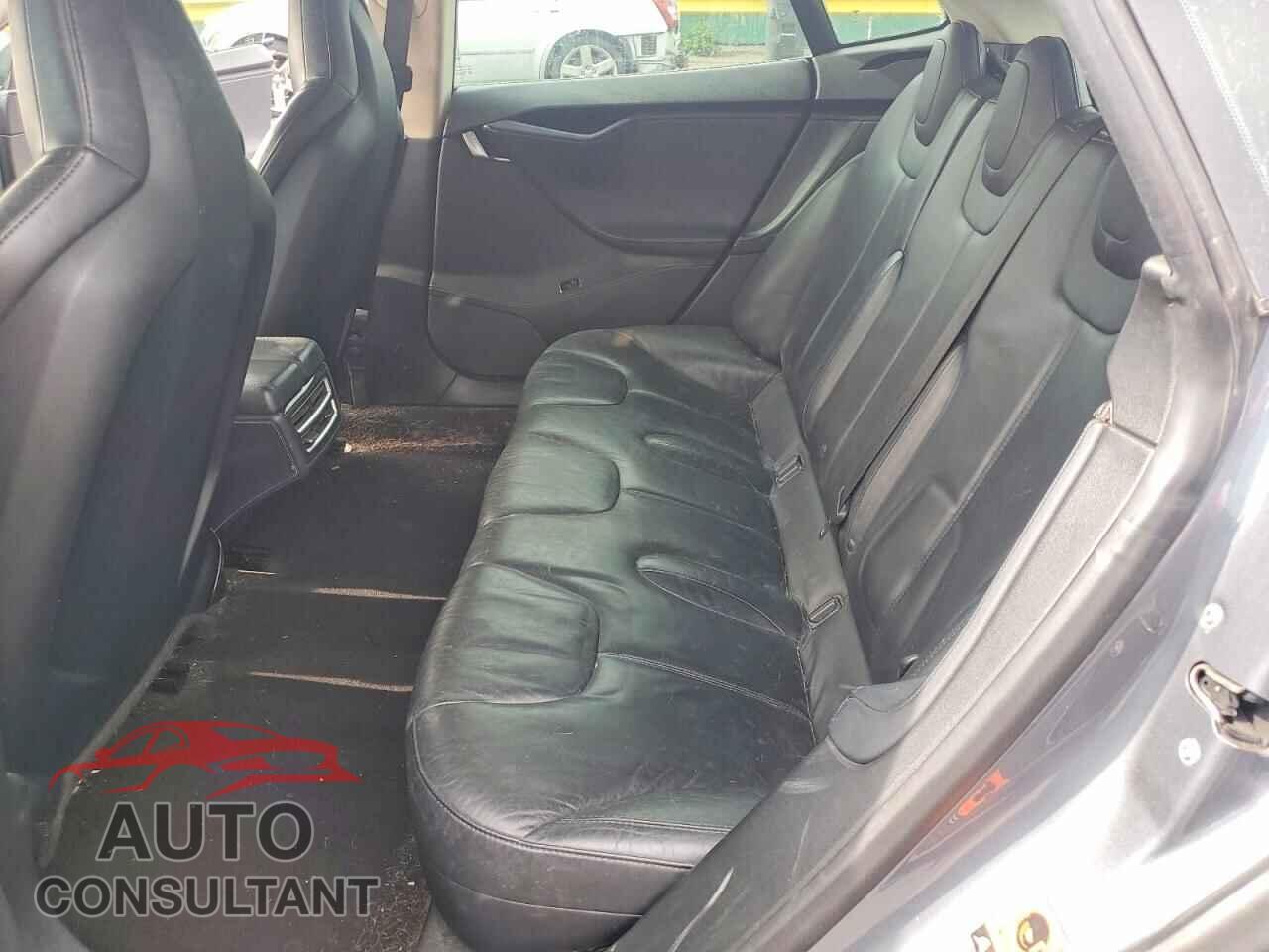 TESLA MODEL S 2013 - 5YJSA1DP5DFP26625