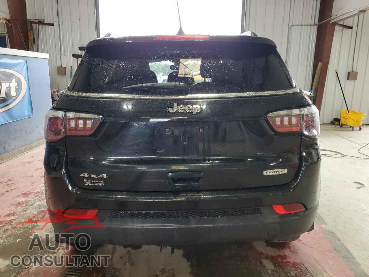 JEEP COMPASS 2018 - 3C4NJDBB1JT138725