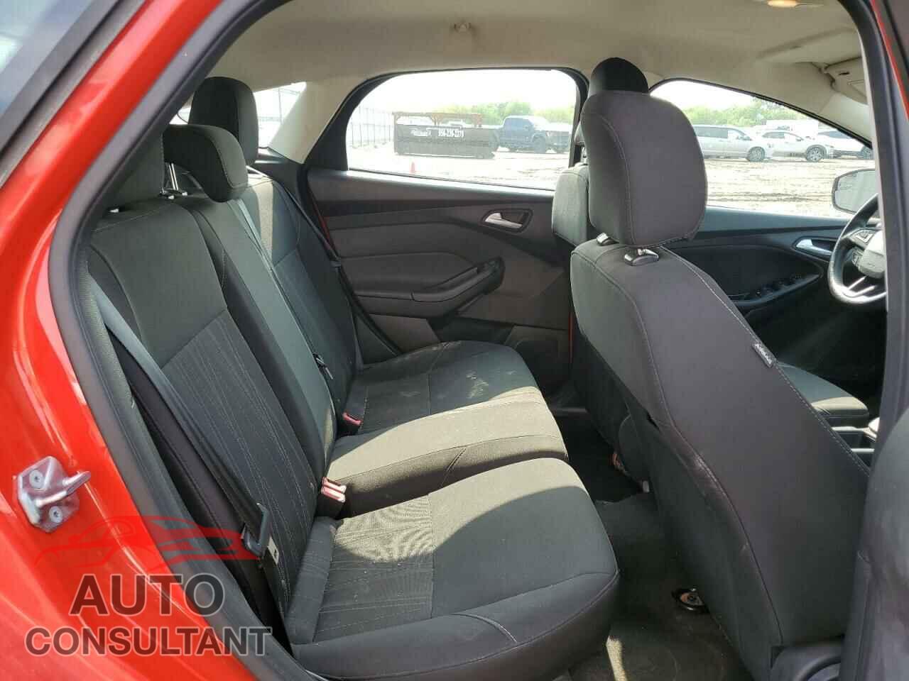 FORD FOCUS 2017 - 1FADP3K21HL286549