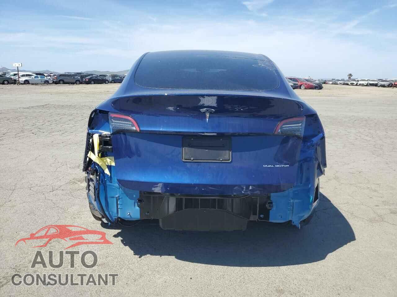 TESLA MODEL Y 2024 - 7SAYGAEE3RF034699
