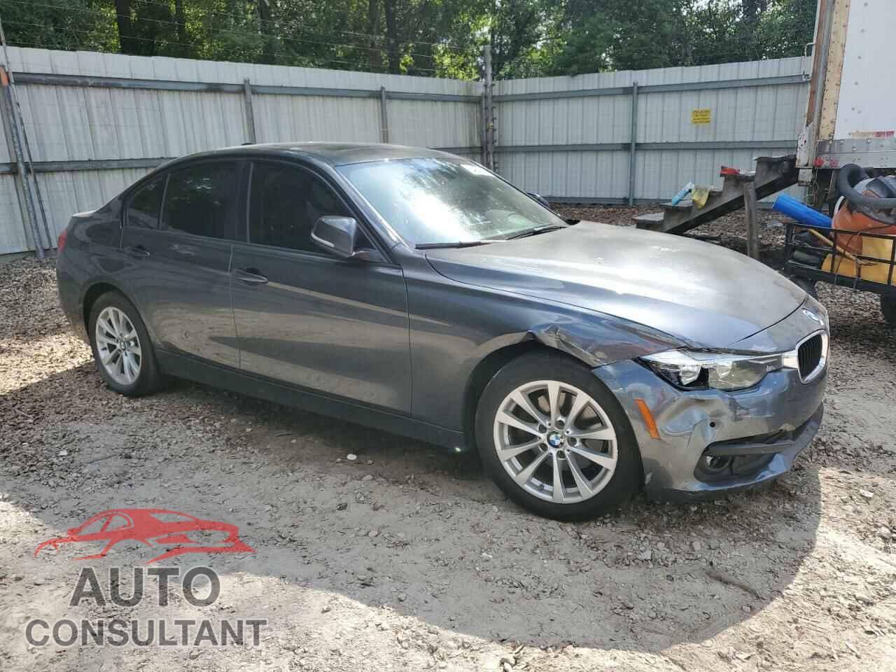 BMW 3 SERIES 2016 - WBA8E1G55GNU11349