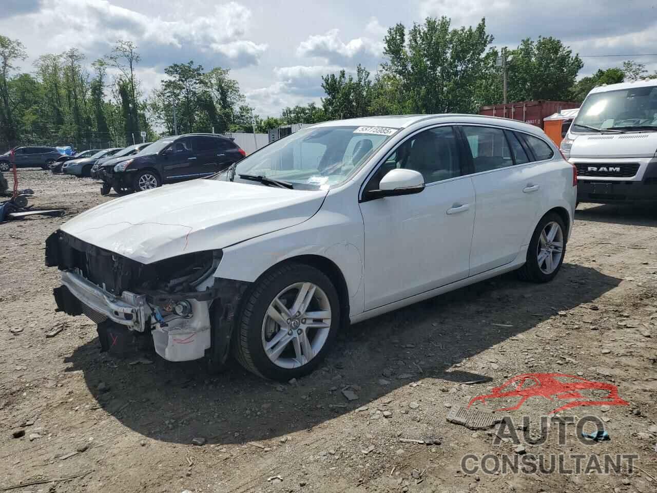 VOLVO V60 2015 - YV1612SD8F1199783