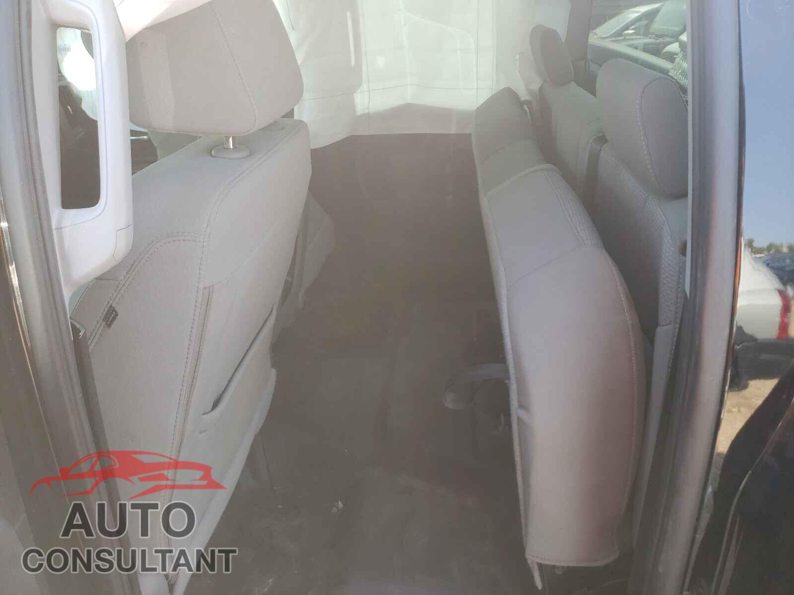 CHEVROLET SILVERADO 2019 - 2GC2KREG4K1225820