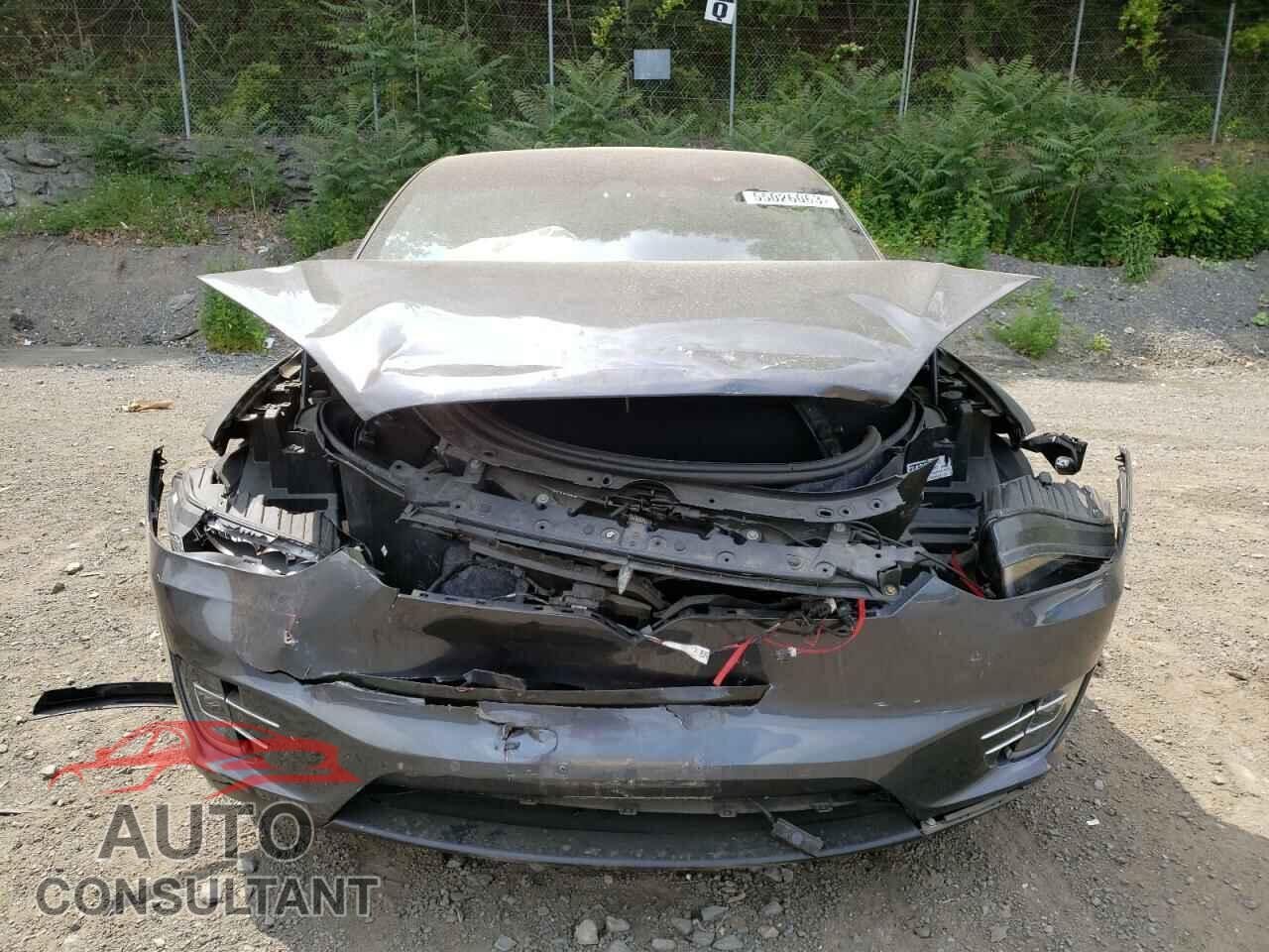 TESLA MODEL X 2018 - 5YJXCBE21JF133610